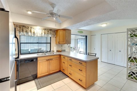 Copropriété à vendre à Bradenton, Floride: 2 chambres, 160.35 m2 № 2129653 - photo 13