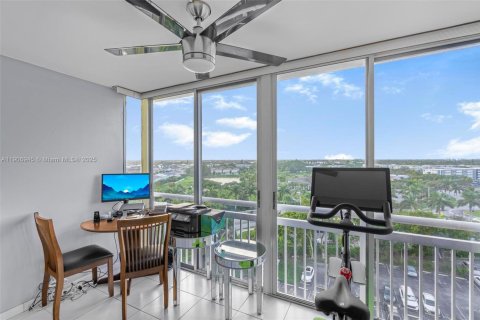 Condominio en venta en Hollywood, Florida, 2 dormitorios, 105.17 m2 № 2012513 - foto 12