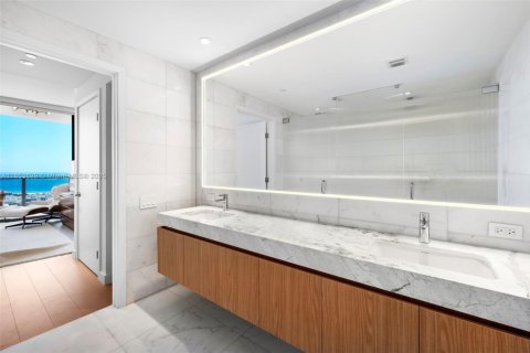 Condominio en venta en Miami Beach, Florida, 2 dormitorios, 133.22 m2 № 2183398 - foto 15