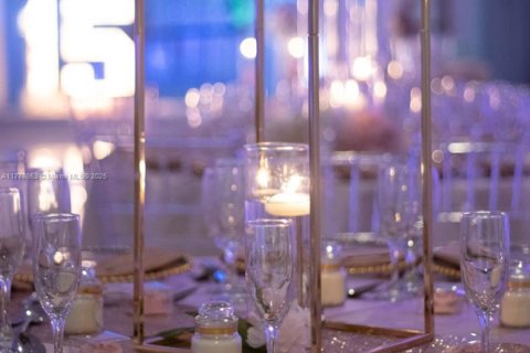 Commercial property in Miami, Florida № 1958635 - photo 8