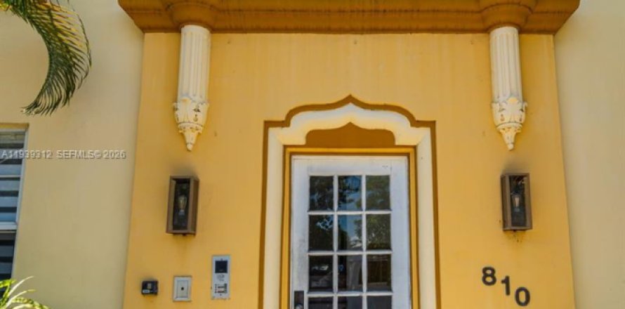 Condo in Miami Beach, Florida, 2 bedrooms № 1996829