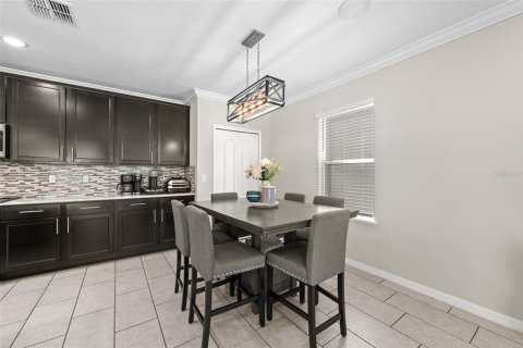 House in Tampa, Florida 4 bedrooms, 206.89 sq.m. № 1613402 - photo 23