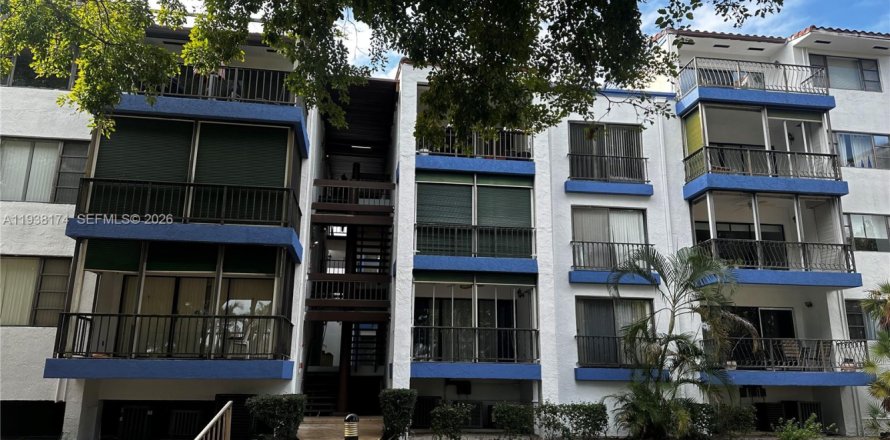 Кондоминиум с 2 спальнями в Лодерхилл, Флорида № 1996098