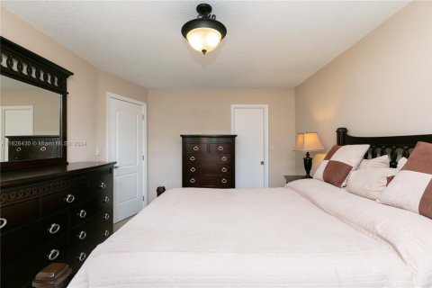 Condo in Hallandale Beach, Florida, 1 bedroom  № 1763414 - photo 25