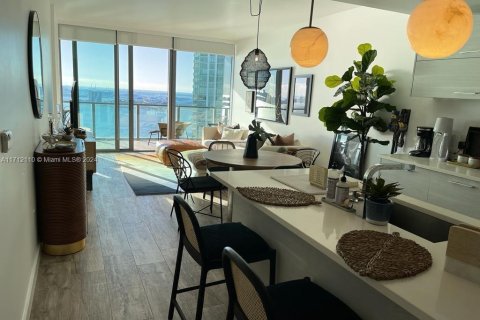 Condominio en venta en Miami, Florida, 2 dormitorios, 99.13 m2 № 2021536 - foto 3