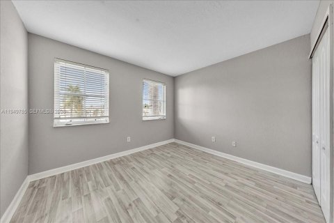 Снять в аренду кондоминиум в Мирамар, Флорида 3 спальни, 134.24м2, № 2005548 - фото 30