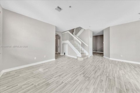 Снять в аренду кондоминиум в Мирамар, Флорида 3 спальни, 134.24м2, № 2005548 - фото 11