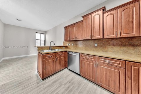 Снять в аренду кондоминиум в Мирамар, Флорида 3 спальни, 134.24м2, № 2005548 - фото 23