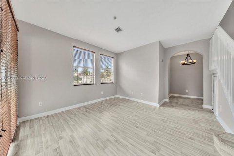 Снять в аренду кондоминиум в Мирамар, Флорида 3 спальни, 134.24м2, № 2005548 - фото 14