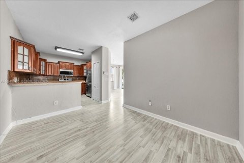 Снять в аренду кондоминиум в Мирамар, Флорида 3 спальни, 134.24м2, № 2005548 - фото 18