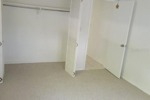 House in Saint Pete Beach, Florida 4 bedrooms, 166.85 sq.m. № 1845098 - photo 22