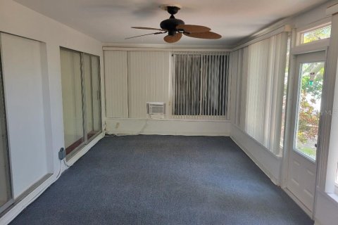 House in Saint Pete Beach, Florida 4 bedrooms, 166.85 sq.m. № 1845098 - photo 24