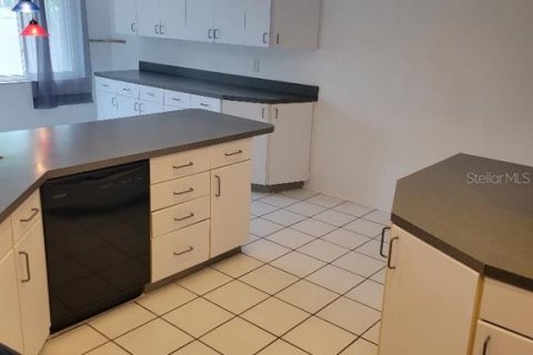House in Saint Pete Beach, Florida 4 bedrooms, 166.85 sq.m. № 1845098 - photo 14