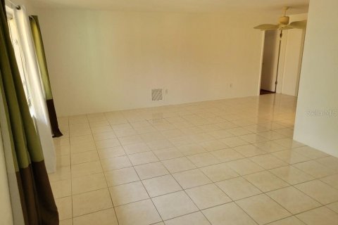 House in Saint Pete Beach, Florida 4 bedrooms, 166.85 sq.m. № 1845098 - photo 9