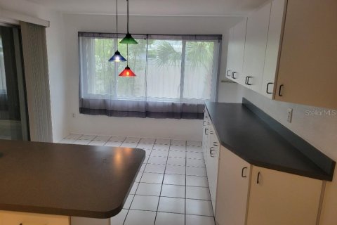 House in Saint Pete Beach, Florida 4 bedrooms, 166.85 sq.m. № 1845098 - photo 15