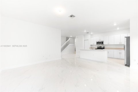 Casa en alquiler en Homestead, Florida, 3 dormitorios № 1992211 - foto 7