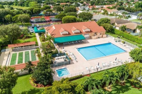 Купить виллу или дом в Лейк-Уорт, Флорида 3 комнаты, 166.48м2, № 2086010 - фото 25