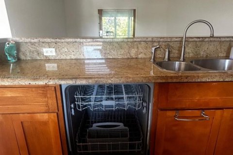 Condominio en alquiler en Miami, Florida, 1 dormitorio № 1969274 - foto 19