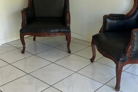 Condominio en alquiler en Miami, Florida, 1 dormitorio № 1969274 - foto 22