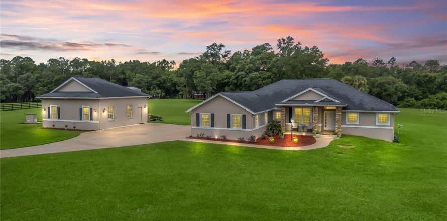 Casa en Weirsdale, Florida 4 dormitorios, 219.16 m2 № 1837389