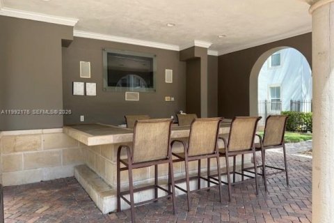 Снять в аренду кондоминиум в Майами, Флорида 1 спальня, 66.05м2, № 2062247 - фото 10