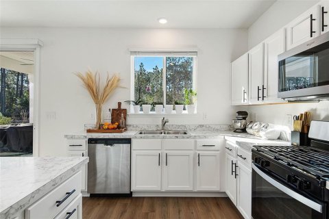 House in Palm Coast, Florida 4 bedrooms, 225.01 sq.m. № 2091933 - photo 2