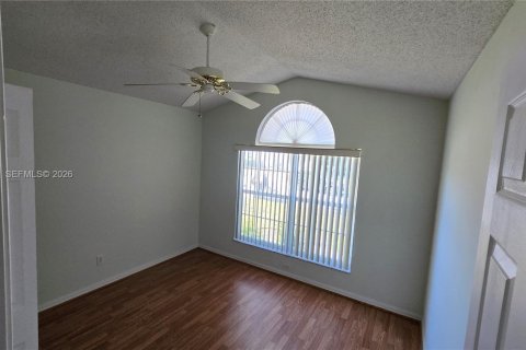 House in Davenport, Florida 4 bedrooms, 153.66 sq.m. № 2009378 - photo 16