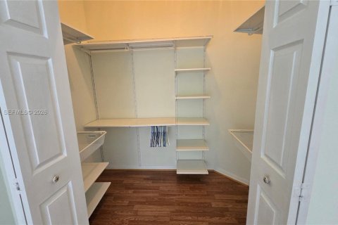 House in Davenport, Florida 4 bedrooms, 153.66 sq.m. № 2009378 - photo 6