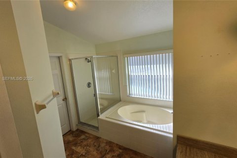 House in Davenport, Florida 4 bedrooms, 153.66 sq.m. № 2009378 - photo 8