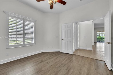 Купить виллу или дом в Нейплс, Флорида 4 спальни, 193.79м2, № 2026686 - фото 18