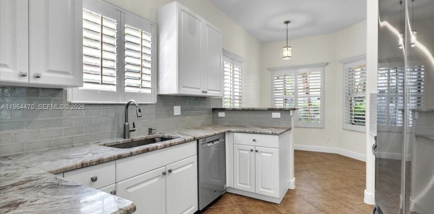 Дом в Нейплс, Флорида 4 спальни, 193.79м2 № 2026686