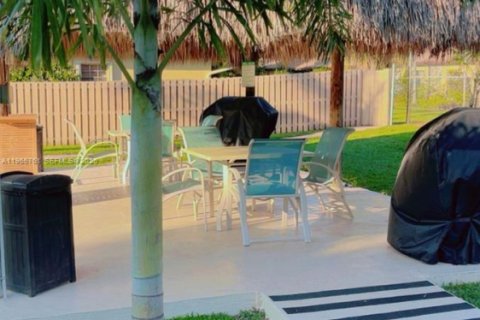 Casa en alquiler en Davie, Florida, 2 dormitorios, 122.63 m2 № 2081242 - foto 29