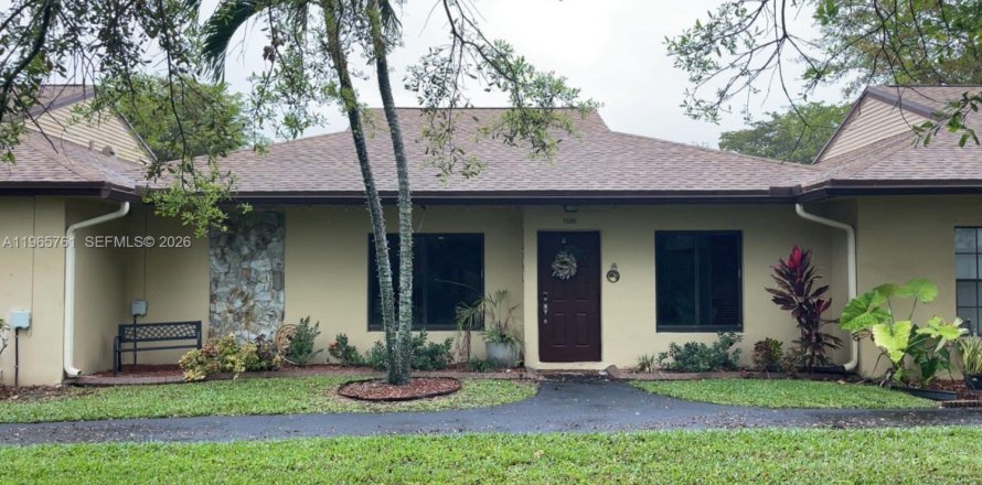Casa en Davie, Florida 2 dormitorios, 122.63 m2 № 2081242