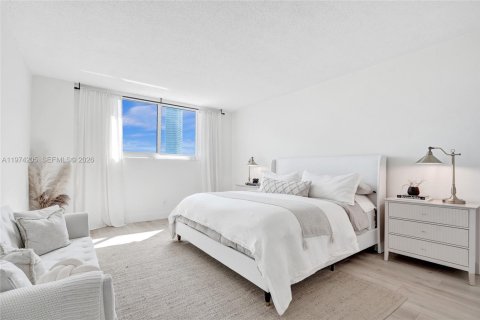 Купить кондоминиум в Санни-Айлс-Бич, Флорида 2 спальни, 143.91м2, № 2049114 - фото 13