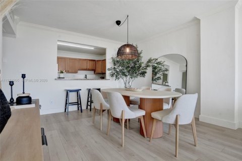 Купить кондоминиум в Санни-Айлс-Бич, Флорида 2 спальни, 143.91м2, № 2049114 - фото 5