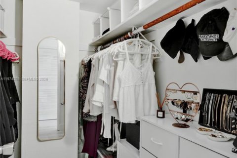 Купить кондоминиум в Санни-Айлс-Бич, Флорида 2 спальни, 143.91м2, № 2049114 - фото 17