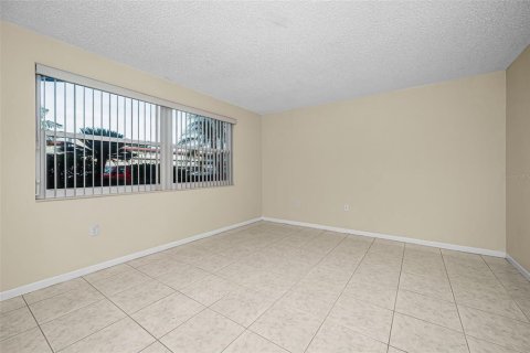 Copropriété à vendre à Saint Petersburg, Floride: 1 chambre, 77.57 m2 № 2151483 - photo 4