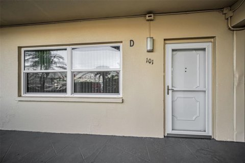 Copropriété à vendre à Saint Petersburg, Floride: 1 chambre, 77.57 m2 № 2151483 - photo 2