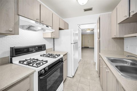 Copropriété à vendre à Saint Petersburg, Floride: 1 chambre, 77.57 m2 № 2151483 - photo 8