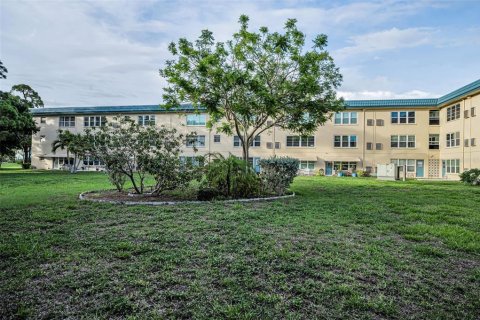 Copropriété à vendre à Saint Petersburg, Floride: 1 chambre, 77.57 m2 № 2151483 - photo 23