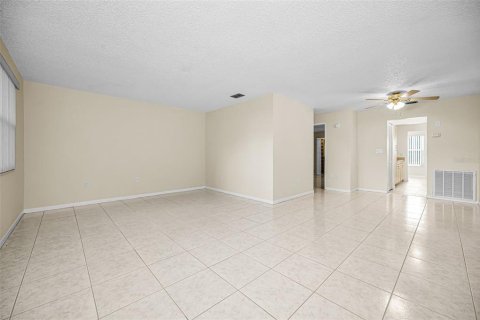 Copropriété à vendre à Saint Petersburg, Floride: 1 chambre, 77.57 m2 № 2151483 - photo 6