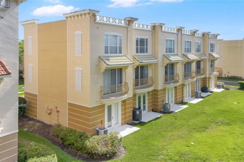 Copropriété à vendre à Orlando, Floride: 3 chambres, 162.21 m2 № 2091977 - photo 23