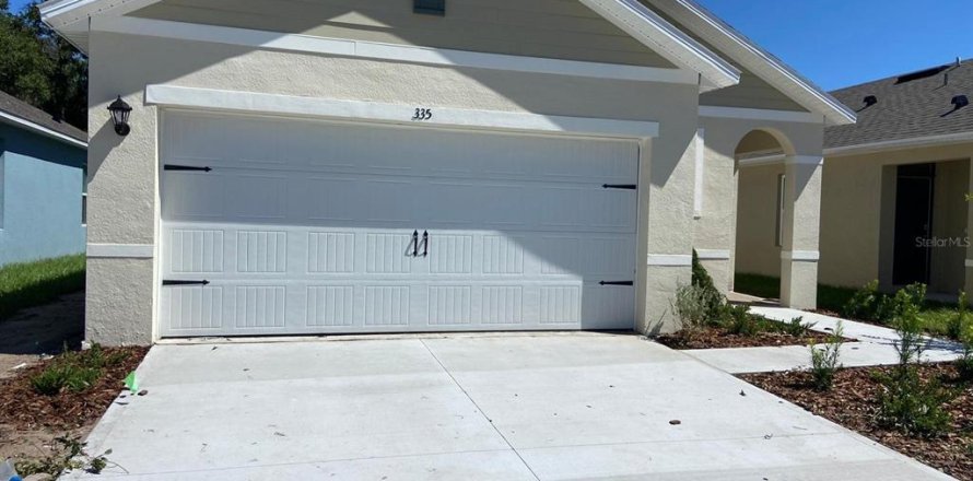 House in Davenport, Florida 3 bedrooms, 140.84 sq.m. № 2221893