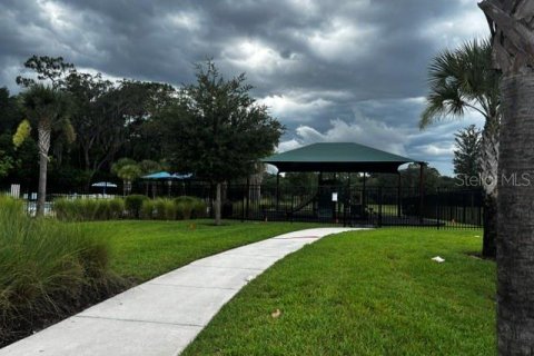 House in Davenport, Florida 3 bedrooms, 140.84 sq.m. № 2221893 - photo 15