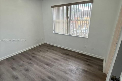 Adosado en alquiler en Lauderhill, Florida, 3 dormitorios, 144.93 m2 № 2078069 - foto 10
