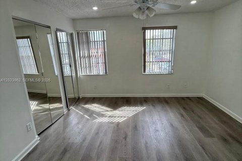 Adosado en alquiler en Lauderhill, Florida, 3 dormitorios, 144.93 m2 № 2078069 - foto 9