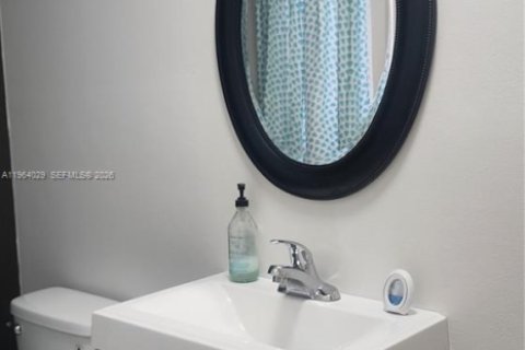Immobilier commercial à louer à Miami, Floride: 1 chambre № 2025678 - photo 6