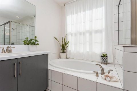 Купить виллу или дом в Уэсли-Чепел, Флорида 10 комнат, 275.08м2, № 2148536 - фото 30