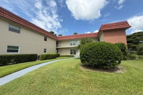 Condo in Vero Beach, Florida, 1 bedroom № 2191077 - photo 2