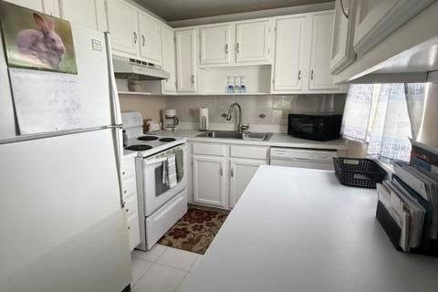 Condo in Vero Beach, Florida, 1 bedroom № 2191077 - photo 12